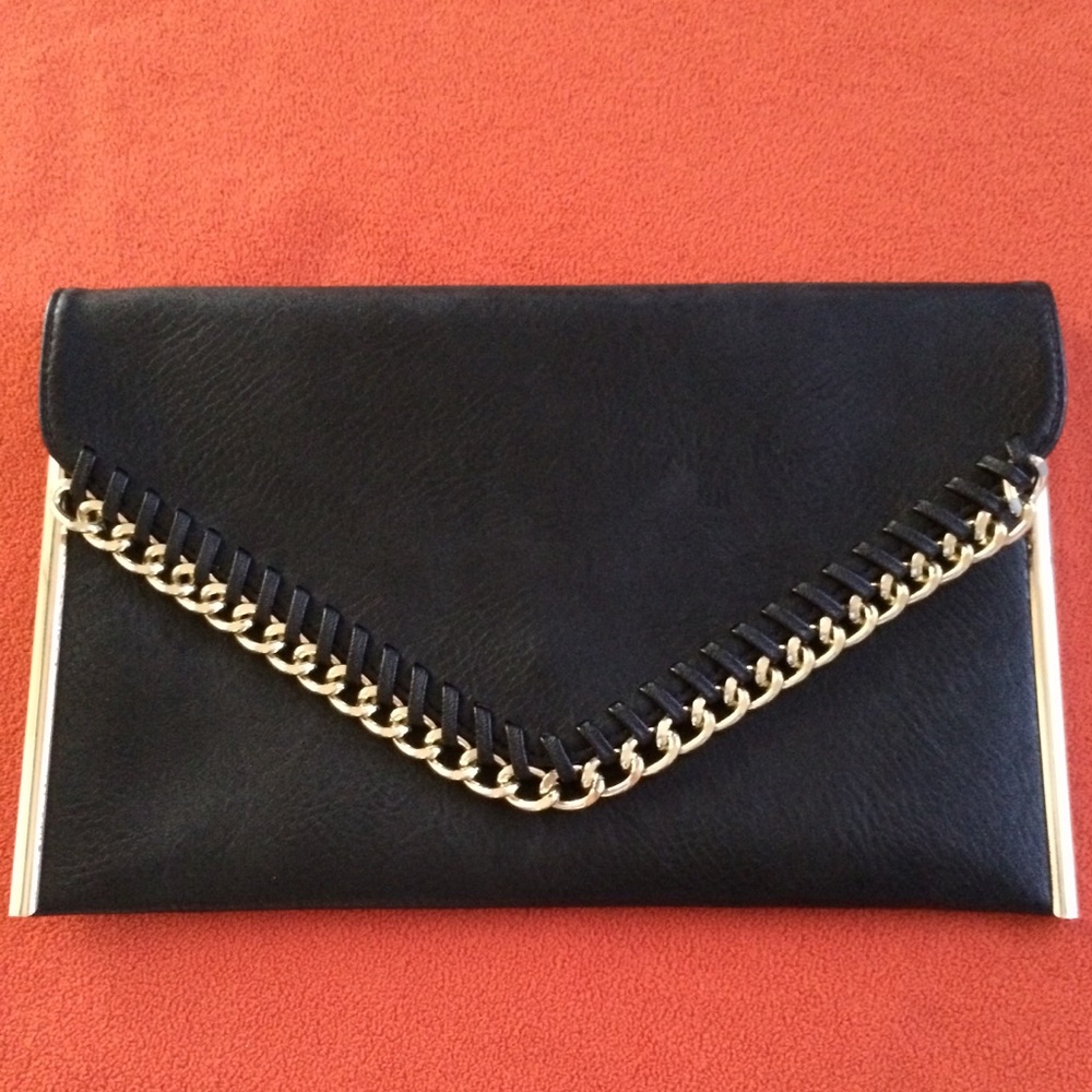 ✳️✳️PRICE DROP✳️✳️ Black Justfab clutch